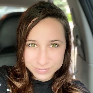 Meet your Posher, Jade